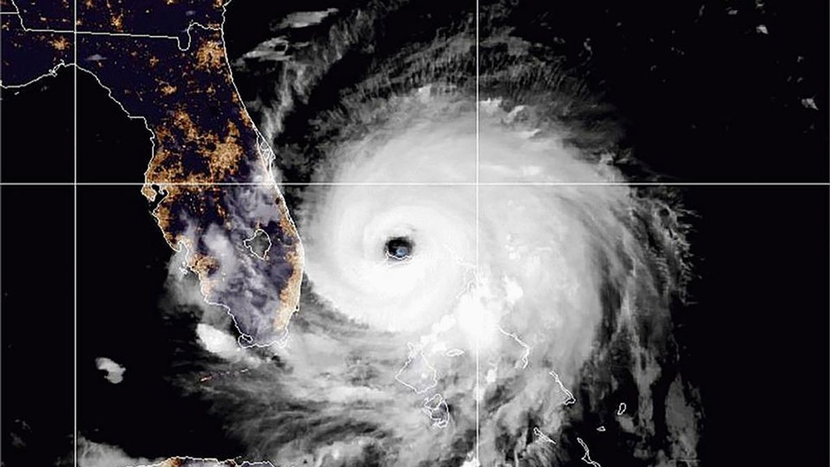 'Efecto estadio': por qué hay tanta calma en el interior de un huracán de categoría 5