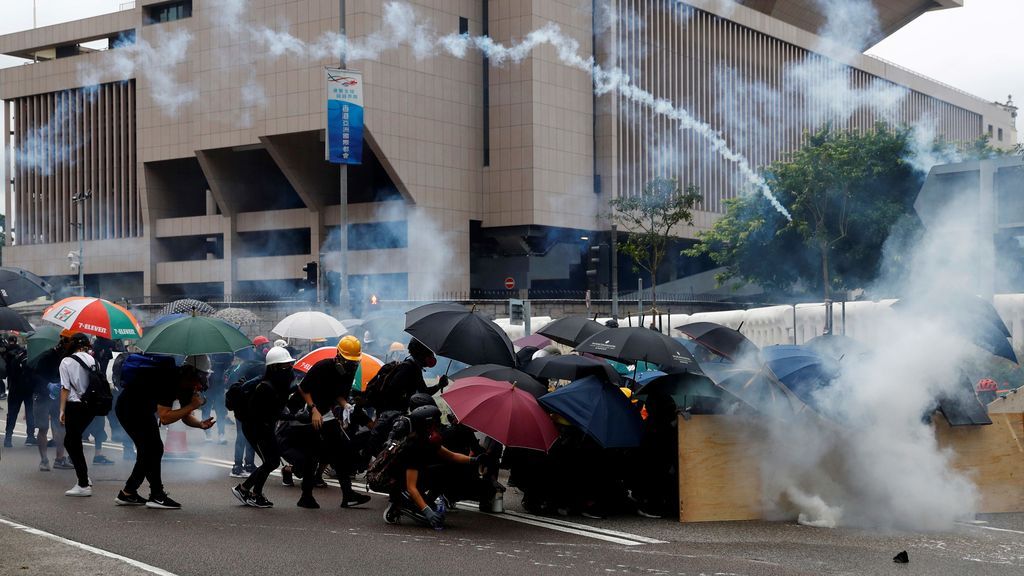 Hong Kong cede a las protestas y retira la polémica ley de extradición a China Hong Kong cede a las protestas y retira la polémica ley de extradición a China