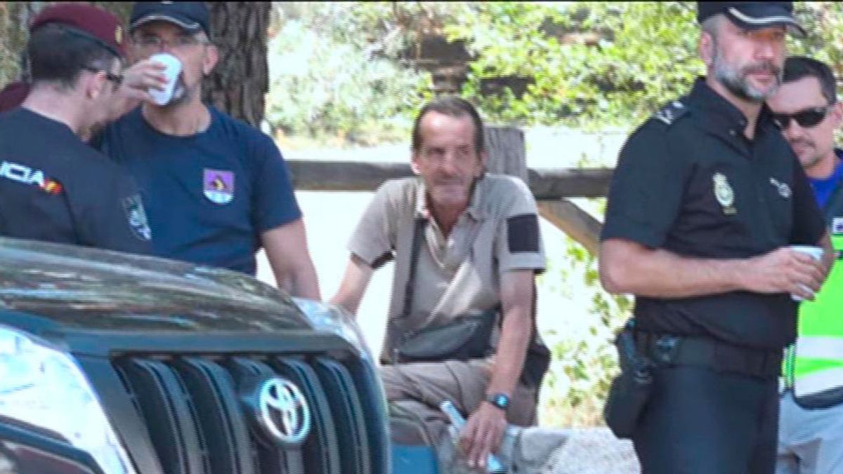 El vecino de Cercedilla que habló con Blanca Fernández Ochoa comunicó a los agentes el domingo que la esquiadora le había dicho que iba a ir a La Peñota El vecino de Cercedilla que habló con Blanca Fernández Ochoa comunicó a los agentes el domingo que la esquiadora le había dicho que iba a ir a La Peñota