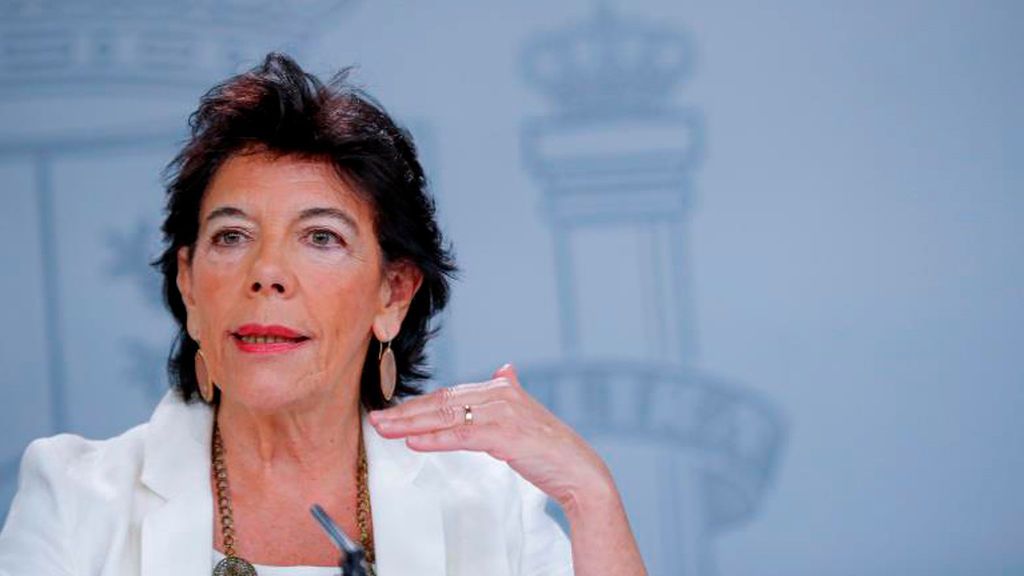 Isabel Celáa, en su comparecencia tras el Consejo de Ministros Isabel Celáa, en su comparecencia tras el Consejo de Ministros