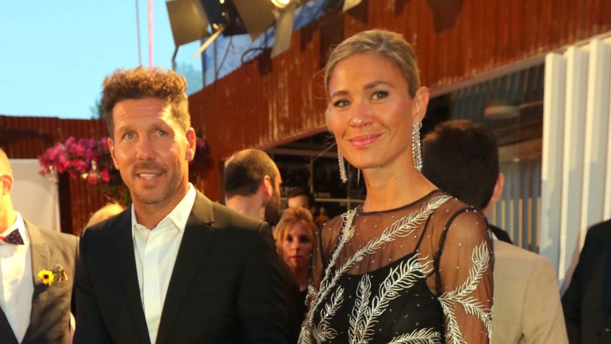 Simeone se casa por segunda vez en menos de tres meses con Carla Pereyra en la Toscana Simeone se casa por segunda vez en menos de tres meses con Carla Pereyra en la Toscana