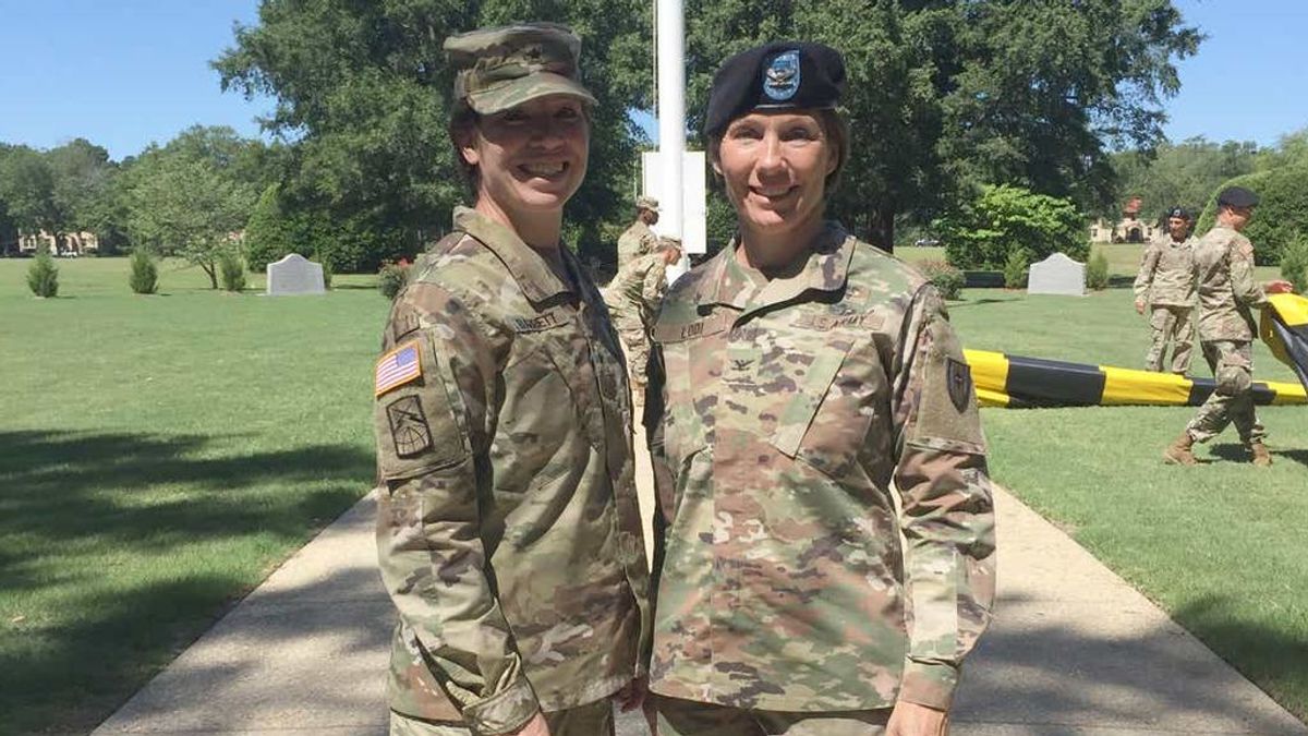 María Barret y Paula Lodi, dos hermanas alcanzan el rango de general por primera vez en el Ejército de EEUU