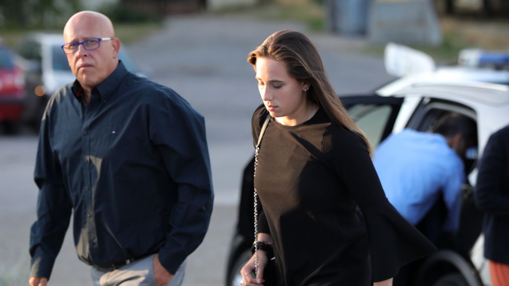 Familiares y amigos le dan el último adiós a Blanca Fernández Ochoa