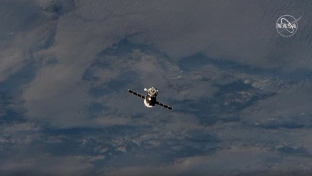 La Soyuz MS-14 con el androide "Fiódor" regresa con éxito de la EEI
