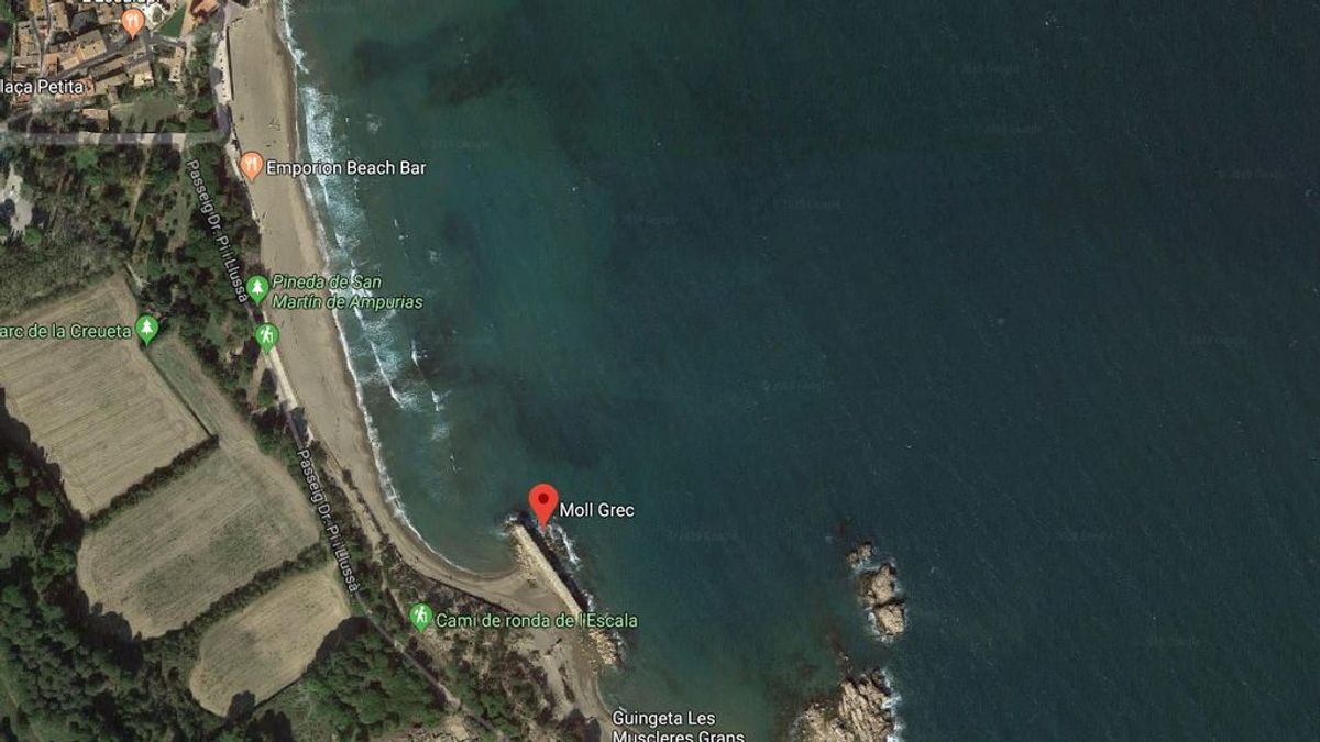 Muere una mujer ahogada en la playa del Moll Grec en L'Escala (Girona)