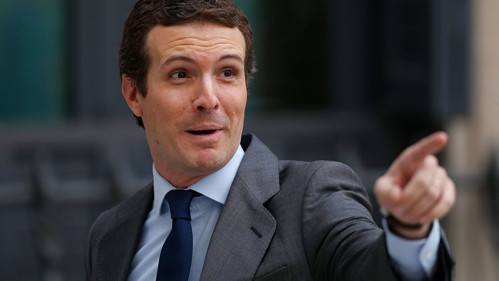 Casado impulsa una gran coalición de derecha y acusa a Sánchez de "radical" Casado impulsa una gran coalición de derecha y acusa a Sánchez de "radical"