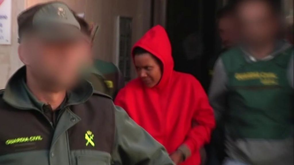 La vida de Ana Julia en la cárcel: convive con una presa en una celda de 9 metros