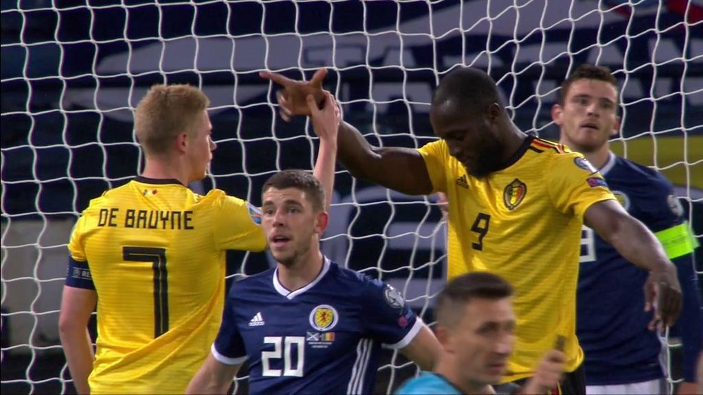 Contra perfecta de Bélgica que culmina Lukaku con un golazo: se adelantan los belgas (0-1)