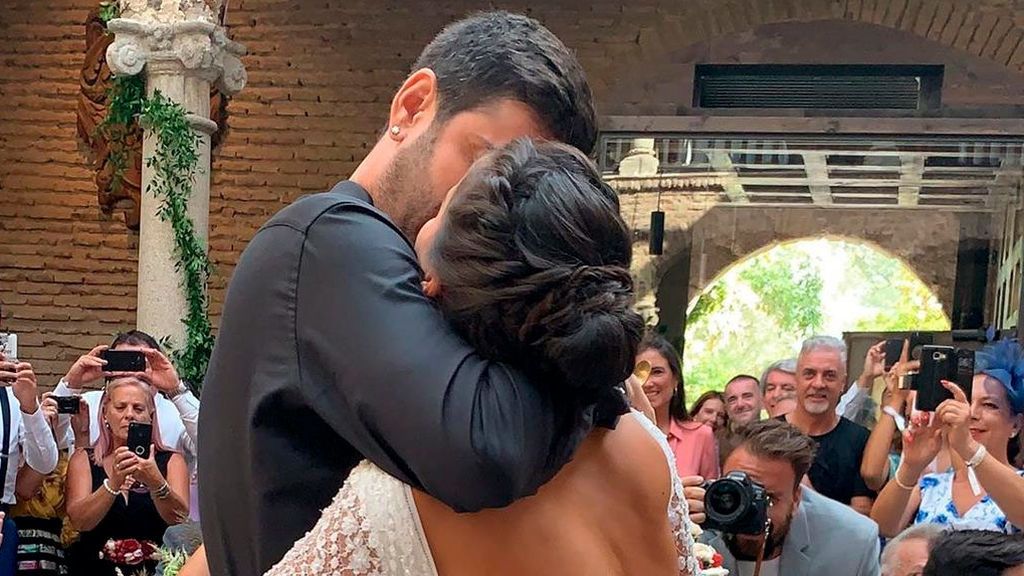 Las fotos, anécdotas y momentazos de la boda de Melendi, sin rastro de Malú y Rivera Las fotos, anécdotas y momentazos de la boda de Melendi, sin rastro de Malú y Rivera