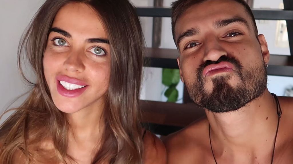Violeta 'MyHyV' y Fabio confiesan los secretos de su relación: "Me gustan todas las posturas" Violeta 'MyHyV' y Fabio confiesan los secretos de su relación: "Me gustan todas las posturas"