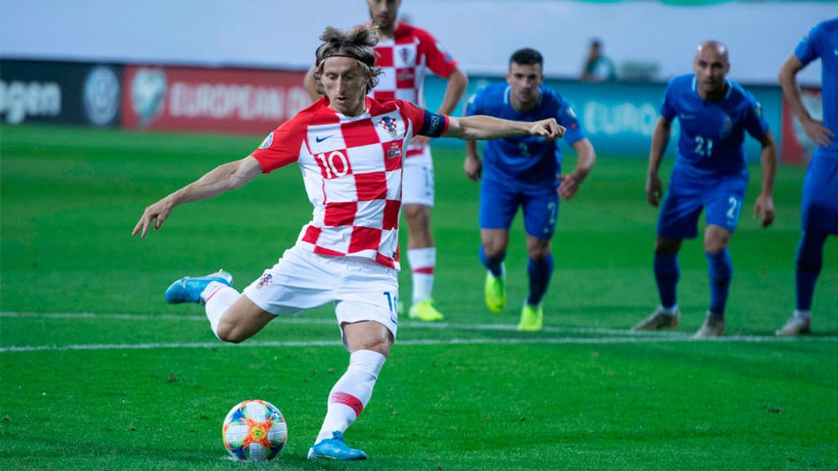 Croacia empata con Azerbaiyán (1-1) y tendrá que esperar una derrota de Hungría para ser primera