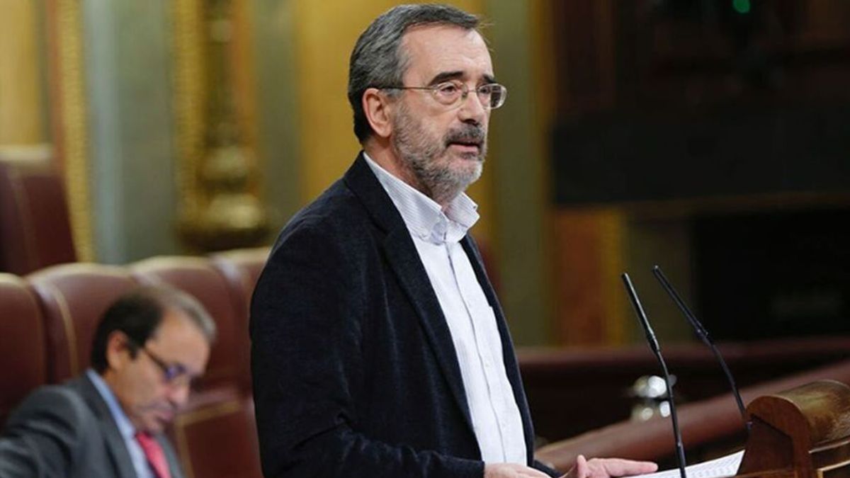 El presidente del Senado se defiende de la acusación de plagio: "no todo vale en política" El presidente del Senado se defiende de la acusación de plagio: "no todo vale en política"
