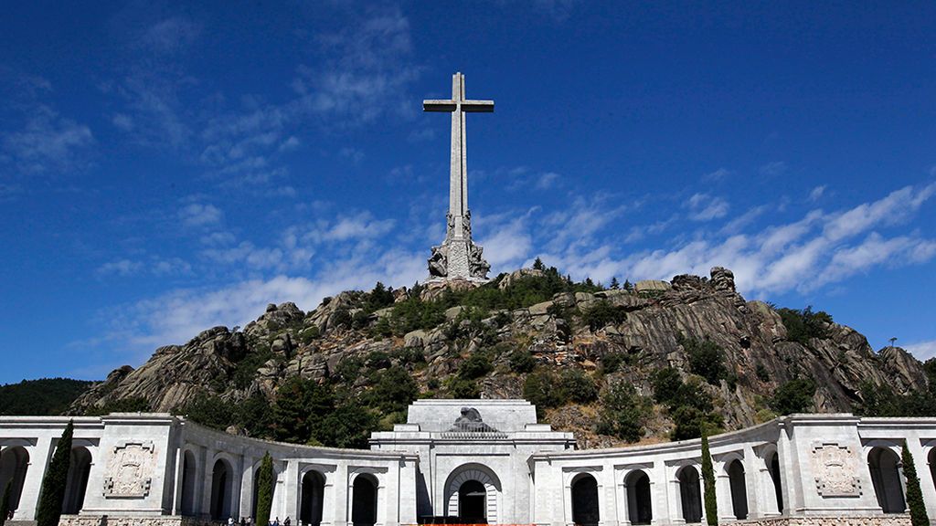 Los Franco tendrán difícil retrasar la exhumación si el Supremo la permite Los Franco tendrán difícil retrasar la exhumación si el Supremo la permite