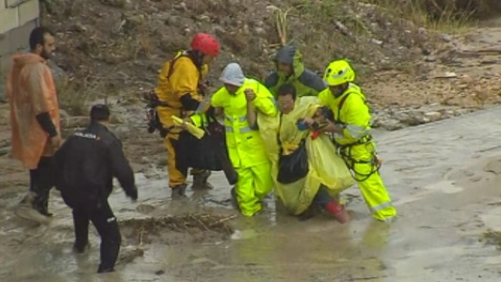 La gota fría castiga con fuerza a Albacete, Murcia, Valencia y Alicante causando dos muertos e importantes daños