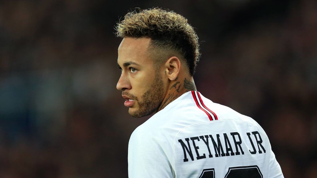 La afición del PSG prepara un recibimiento hostil a Neymar: insultos y pancartas para el brasileño