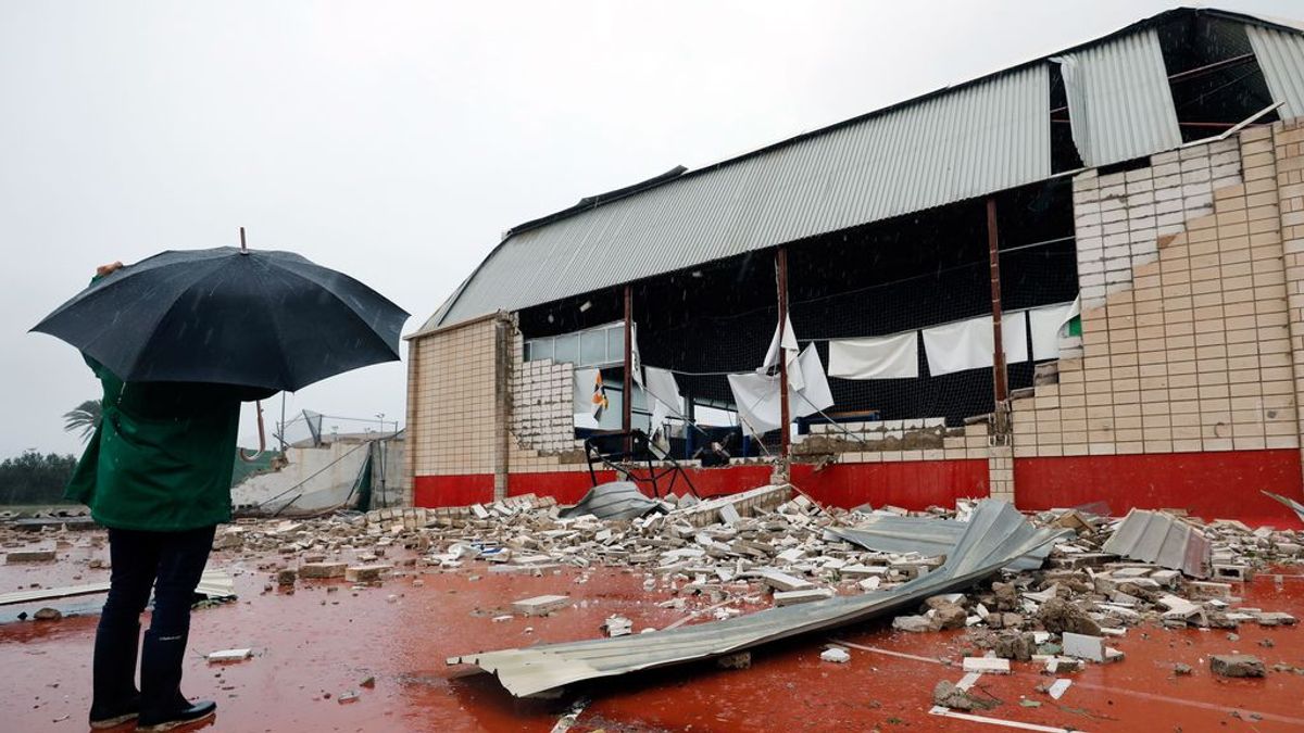 Un tornado asola Dénia por culpa de la gota fría Un tornado asola Dénia por culpa de la gota fría