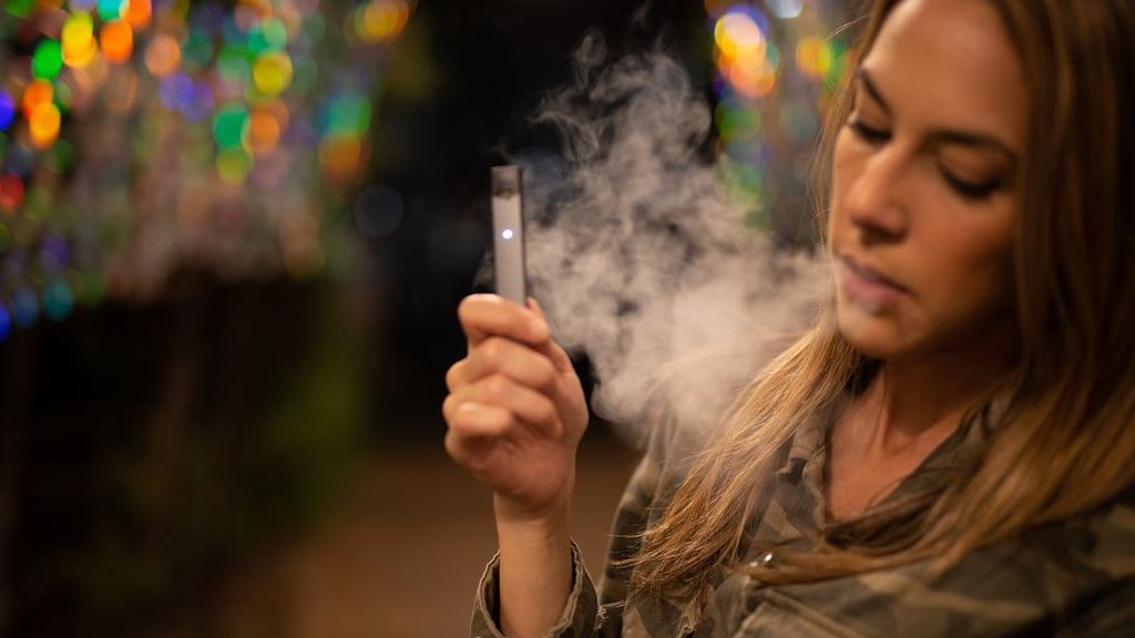 Seis muertos y nuevas enfermedades asociadas a la 'alternativa al tabaco'