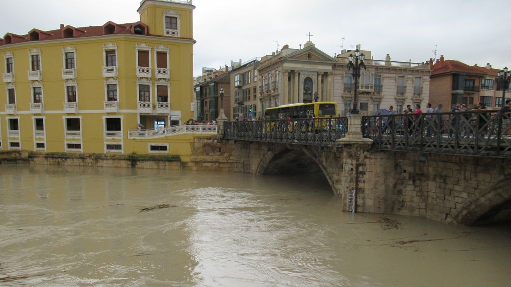 Cauce del río a su paso por la ciudad de Murcia