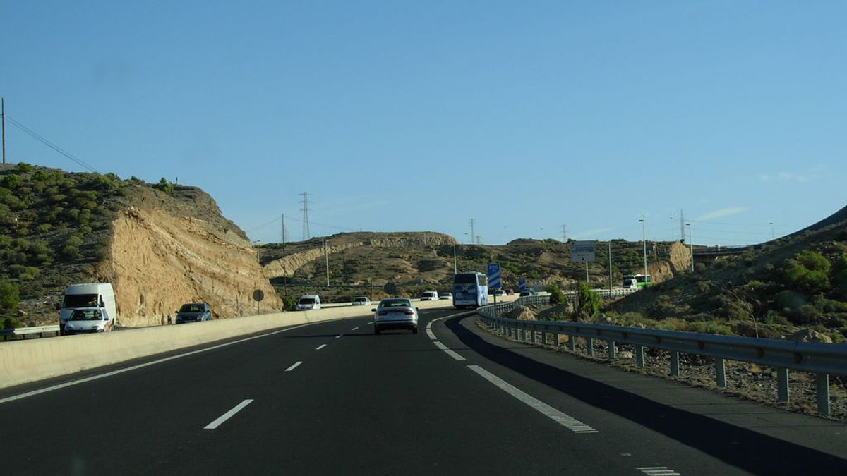 Un conductor kamikaze provoca un accidente con dos heridos en Tenerife Un conductor kamikaze provoca un accidente con dos heridos en Tenerife