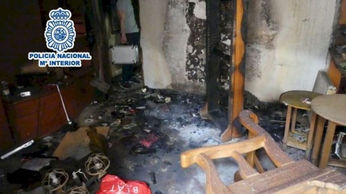 Un hombre quema la casa del exnovio de su pareja en Alcoy