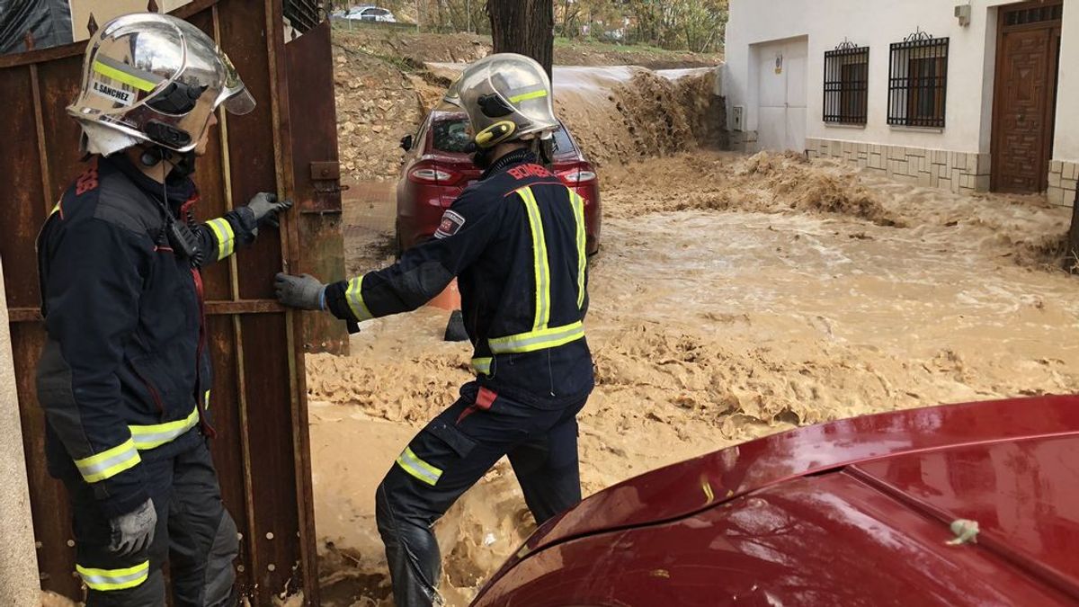 Una fuerte tromba vuelve a sorprender a Arganda del Rey Una fuerte tromba vuelve a sorprender a Arganda del Rey