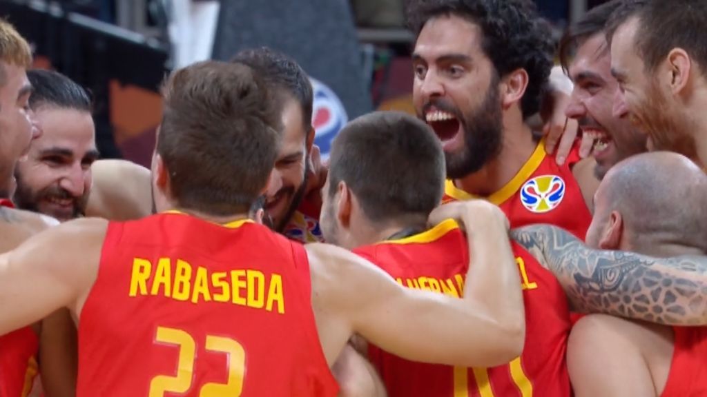 Los jugadores de la Selección Española celebran su segundo Mundial de Baloncesto