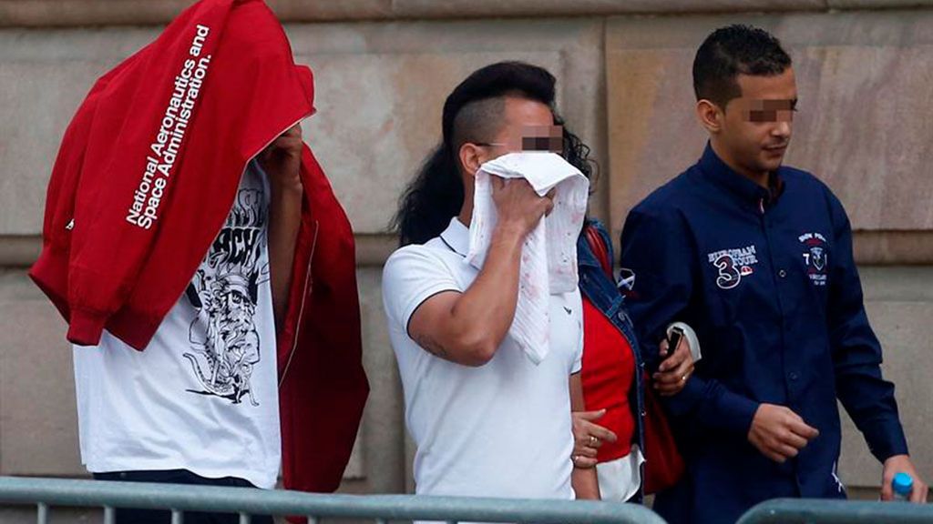 La fiscal eleva la petición de pena a agresión sexual en la 'Manada' de Manresa La fiscal eleva la petición de pena a agresión sexual en la 'Manada' de Manresa