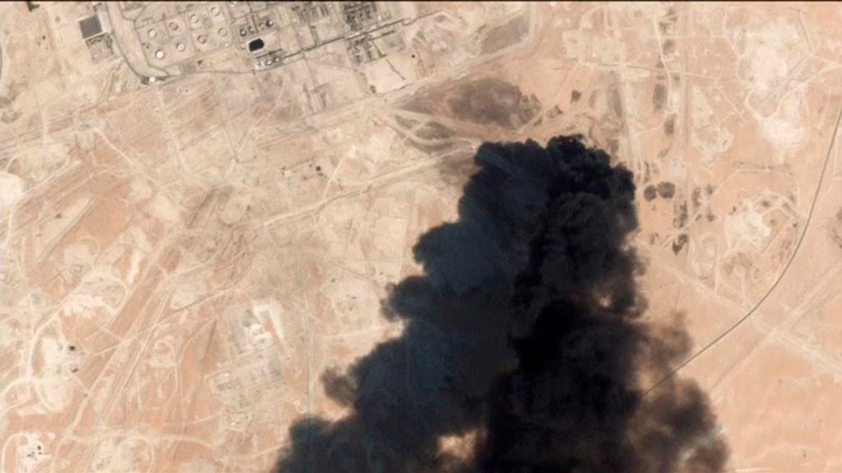 Los futuros del barril de petróleo se disparan un 18% Los futuros del barril de petróleo se disparan un 18%