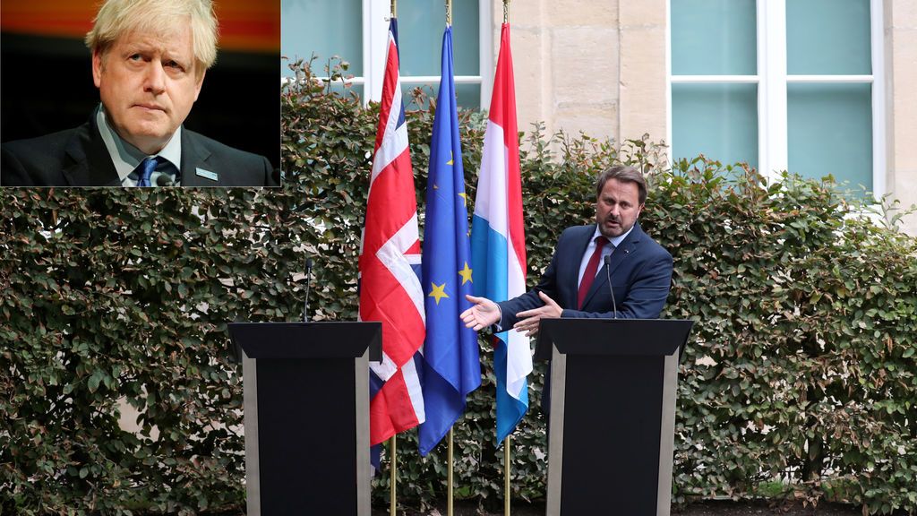 La pataleta de Boris Johnson en Luxemburgo: planta a su homólogo en la rueda de prensa porque no le gustan los abucheos