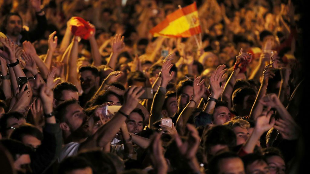 Los campeones del mundo de la selección española de baloncesto, recibidos como héroes en Madrid