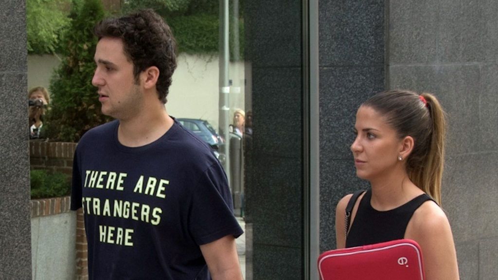 Froilán y su novia acuden juntos al primer día de clases en la universidad