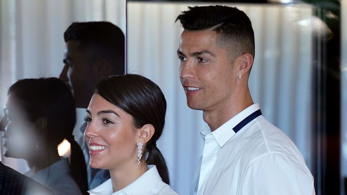 Cristiano Ronaldo desea cumplir el sueño de su madre: "Quiere verme casarme con Georgina" Cristiano Ronaldo desea cumplir el sueño de su madre: "Quiere verme casarme con Georgina"