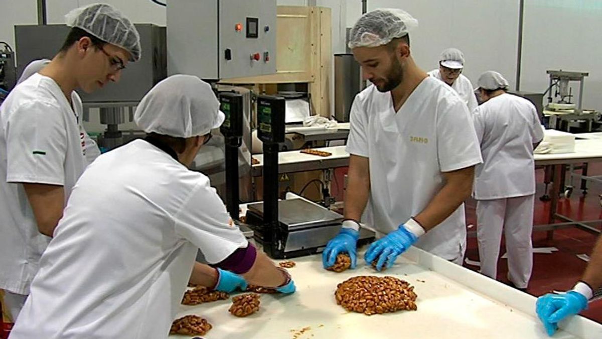 Los costes laborales crecen un 2,4% en el segundo trimestre, la mayor subida en casi diez años Los costes laborales crecen un 2,4% en el segundo trimestre, la mayor subida en casi diez años