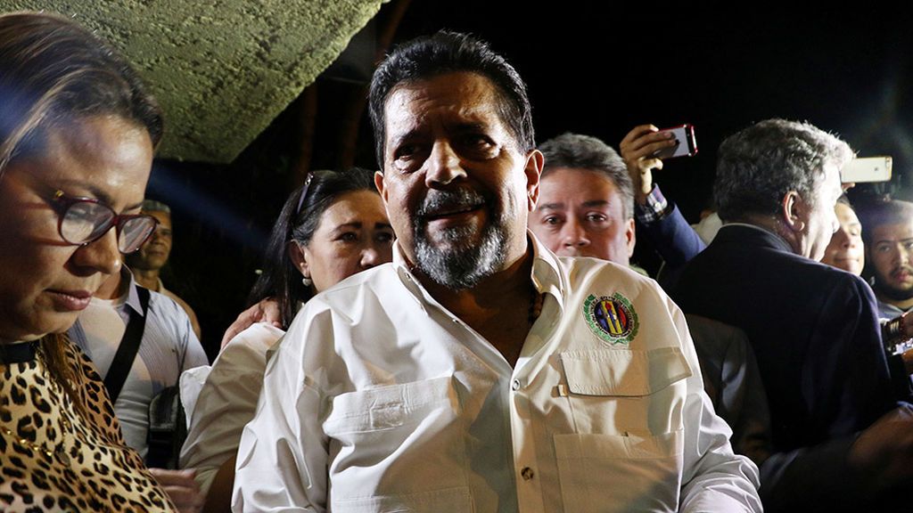 Venezuela libera al opositor vicepresidente del Parlamento tras cuatro meses en la cárcel Venezuela libera al opositor vicepresidente del Parlamento tras cuatro meses en la cárcel