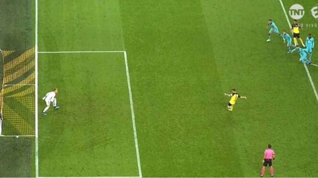 Penalti Borussia Dortmund - FC Barcelona