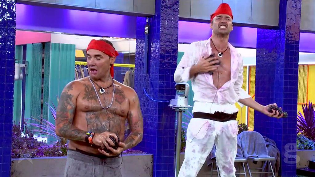 Dinio, Hugo y las uvas