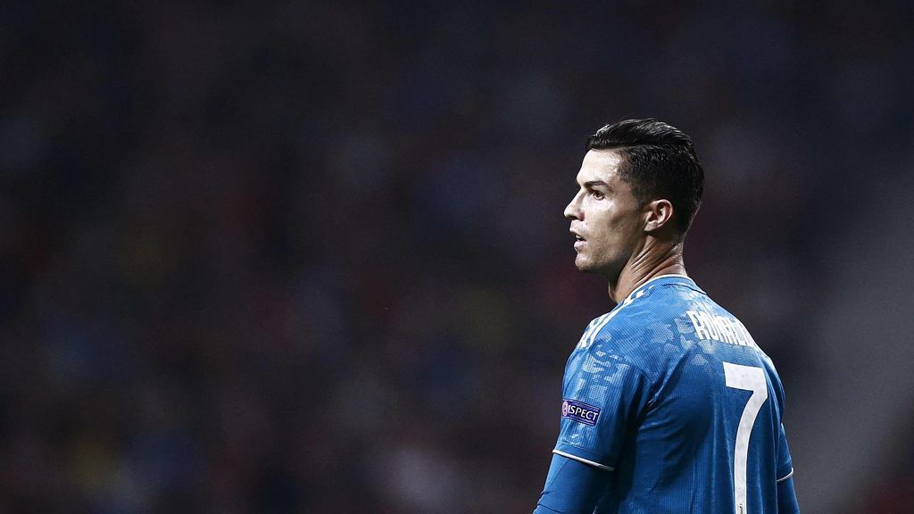 El Metropolitano no olvida y recibe a Ronaldo con un ambiente hostil: "Cristiano violador"