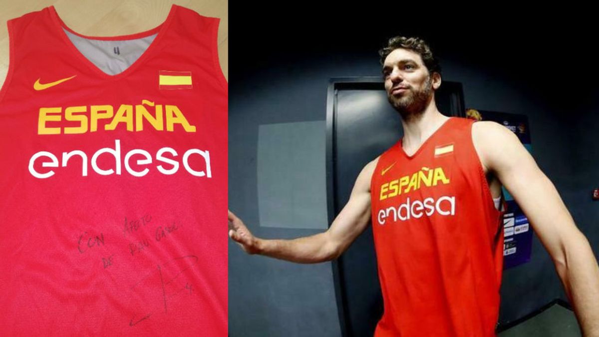 La camiseta firmada que usó Pau Gasol en el bronce del europeo de 2017, a subasta por una buena causa La camiseta firmada que usó Pau Gasol en el bronce del europeo de 2017, a subasta por una buena causa