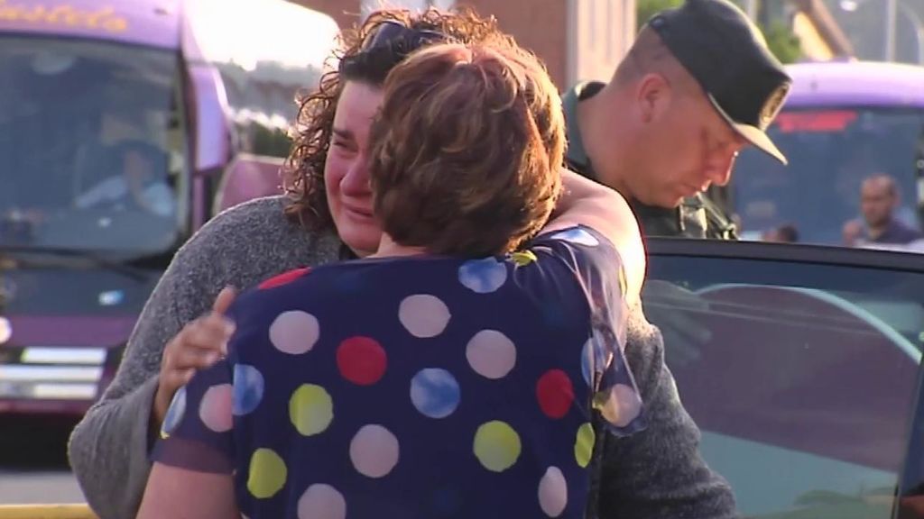 Rabia y lágrimas en el funeral de las tres mujeres asesinadas en Valga