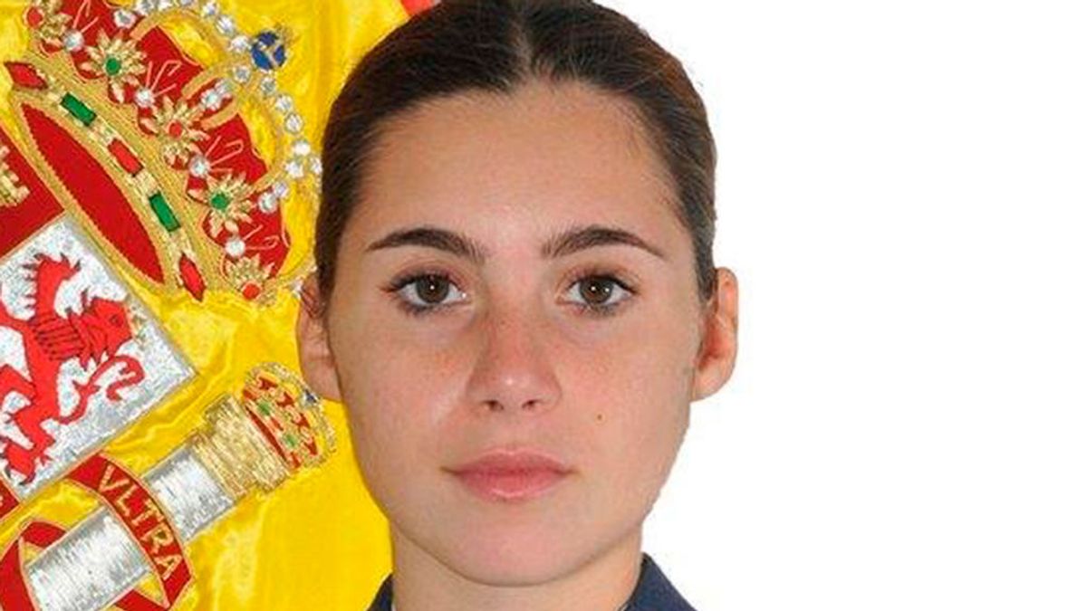 La joven alférez fallecida en el accidente aéreo de Murcia "cumplía su sueño de volar" La joven alférez fallecida en el accidente aéreo de Murcia "cumplía su sueño de volar"