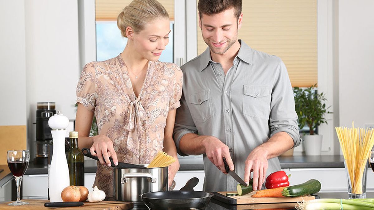 La receta del Gobierno vasco contra el machismo: cocinas más grandes y en el centro de la casa La receta del Gobierno vasco contra el machismo: cocinas más grandes y en el centro de la casa