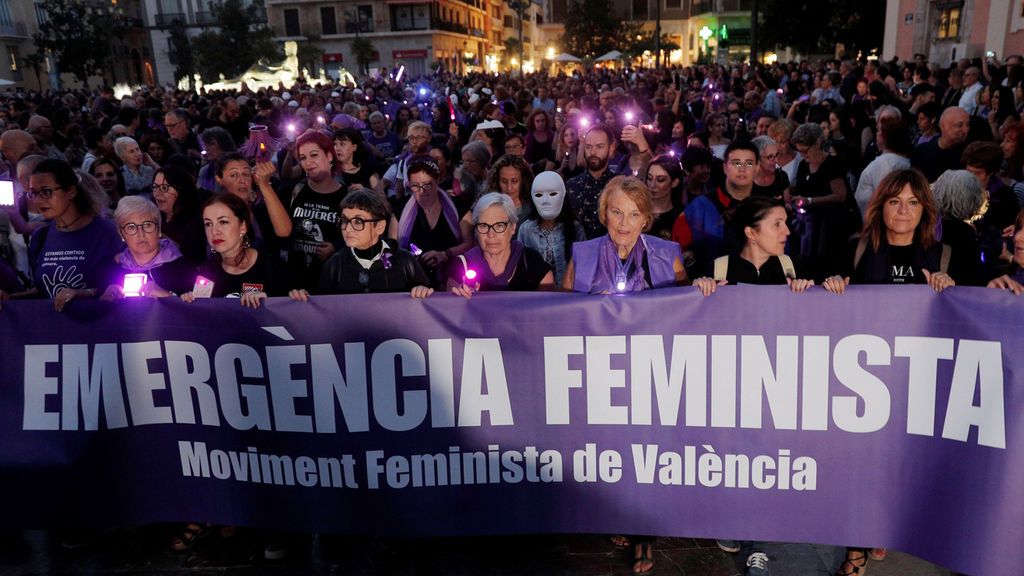 Las mujeres vuelven a teñir las calles de violeta contra la violencia machista: “Ni una menos”