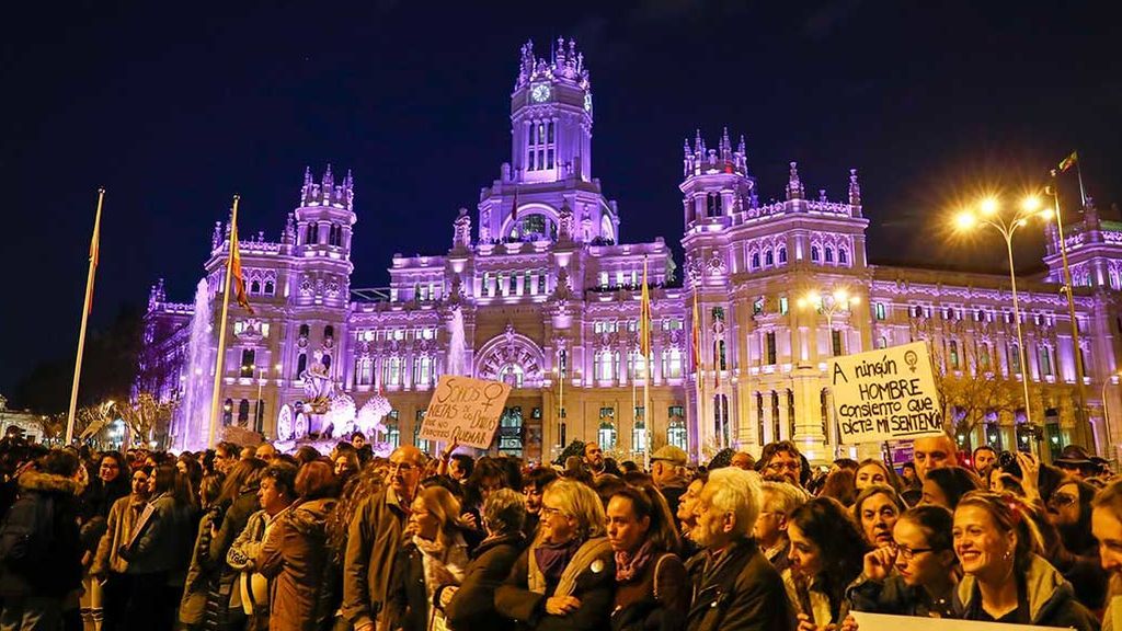 Noche violeta contra la emergencia feminista Noche violeta contra la emergencia feminista