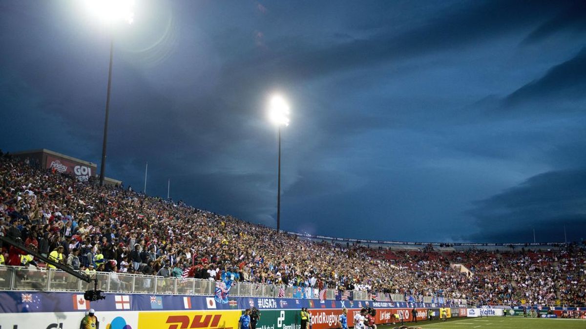 Avistados tres 'ovnis' sobre un campo de fútbol en Las Vegas Avistados tres 'ovnis' sobre un campo de fútbol en Las Vegas