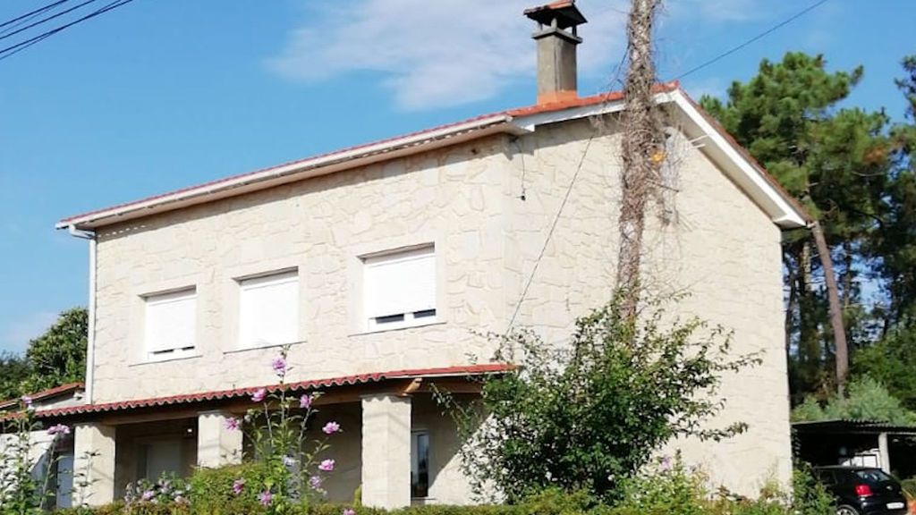 Abet vivió los últimos meses con su madre y con su hermana en esta casa de Ames