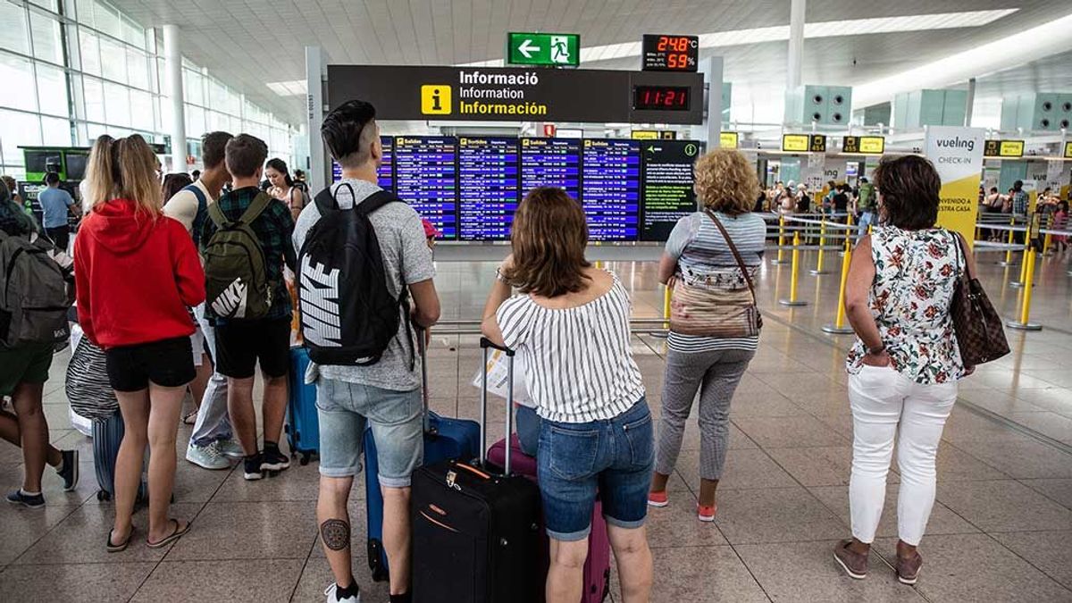 Segundo día de huelga en El Prat: al menos 206 vuelos cancelados hasta el martes Segundo día de huelga en El Prat: al menos 206 vuelos cancelados hasta el martes