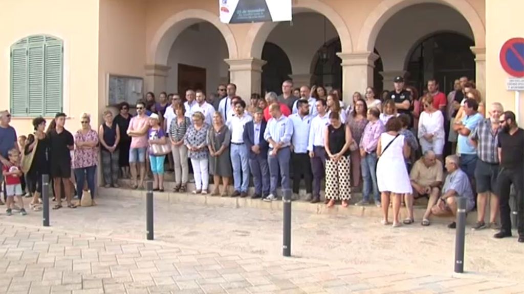 Concentración en repulsa por el último crimen de violencia machista en Mallorca