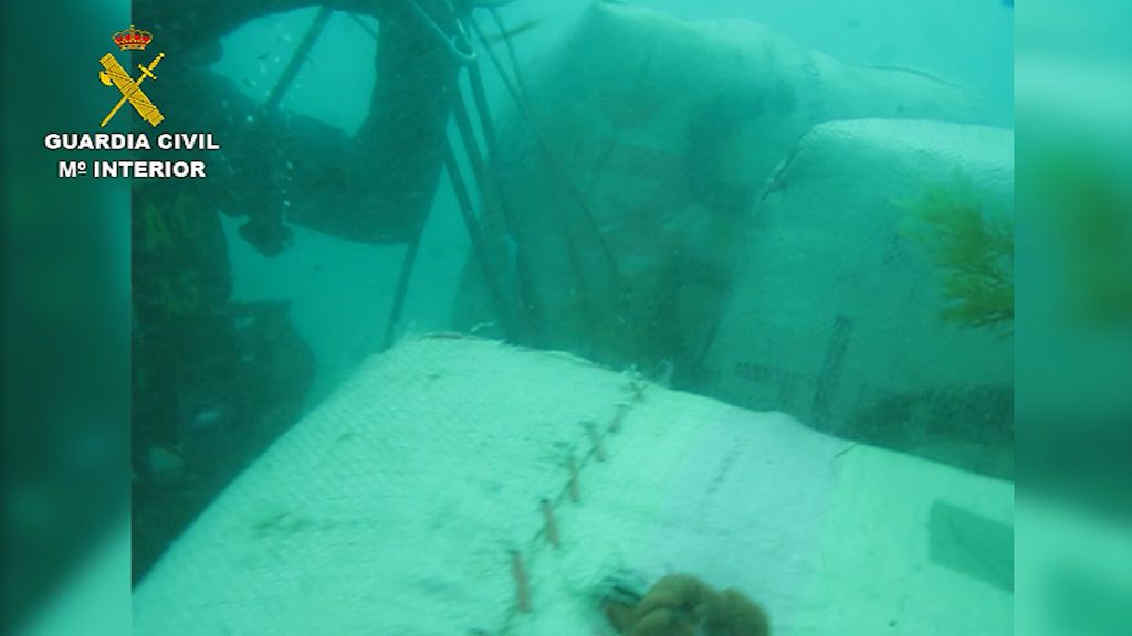 fardos hundidos bajo el mar