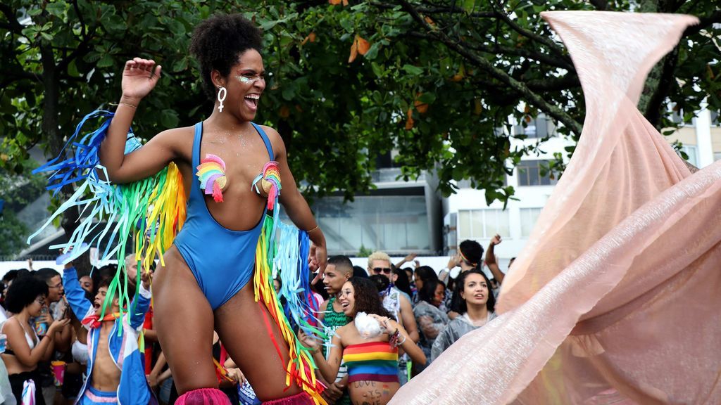 Río de Janeiro reivindica los derechos LGTB a golpe de fiesta