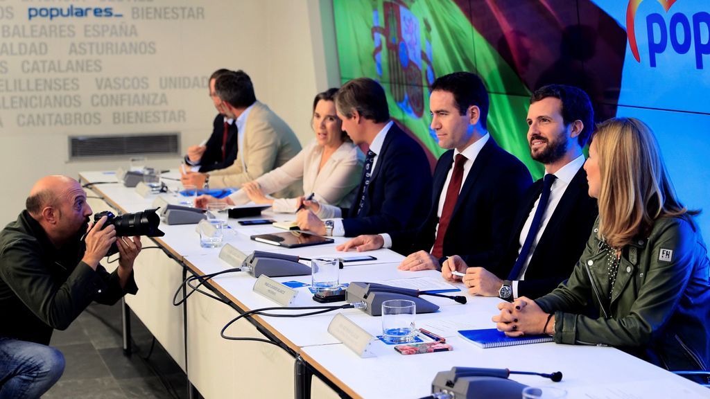 Comparecencia en directo de Pablo Casado después de la reunión con los barones del PP Comparecencia en directo de Pablo Casado después de la reunión con los barones del PP